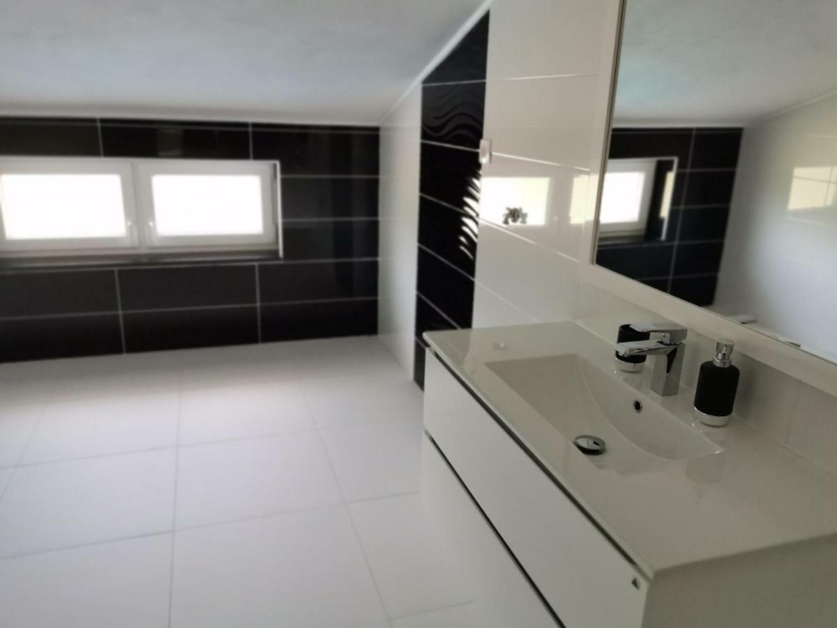 Vila Zdenka Novi Vinodolski Bagian luar foto