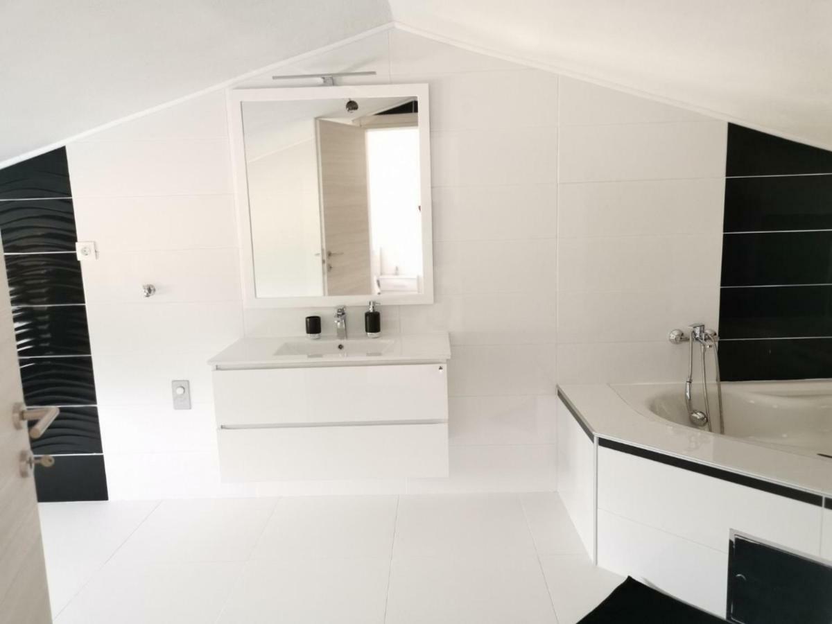 Vila Zdenka Novi Vinodolski Bagian luar foto